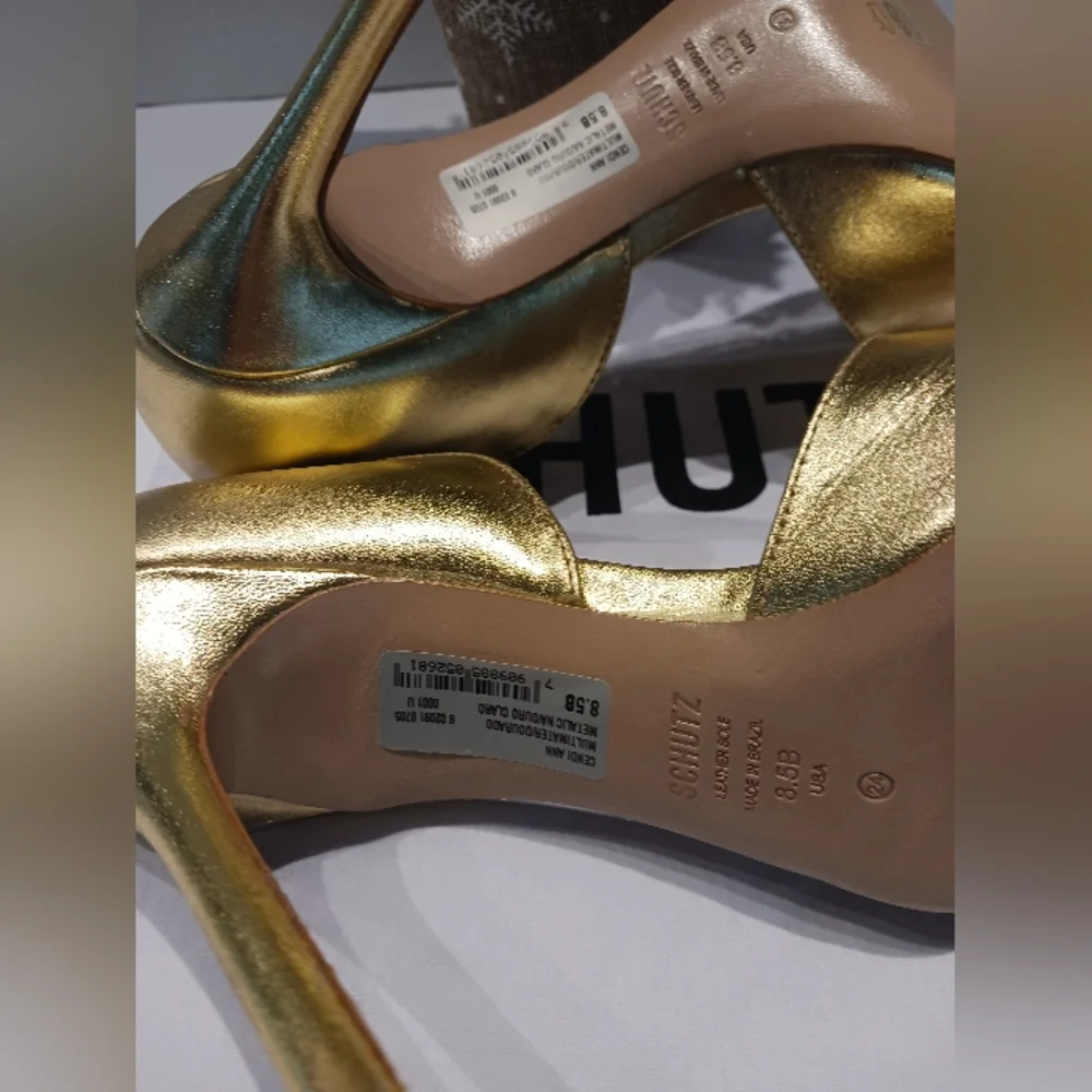 NWT Schutz - Cheslie Leather and Vinyl d'Orsay Pumps